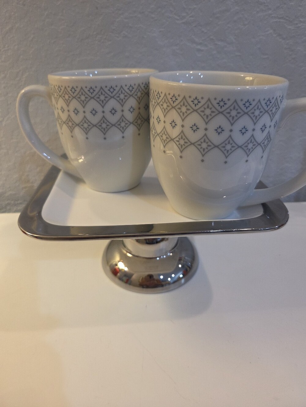 Set Of 2 Corelle Evening Lattice Coffee Mugs 13 Oz